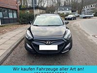 Gebraucht Hyundai i30 Trend 135 PS (99 kW) 2012 Schwarz Limousine