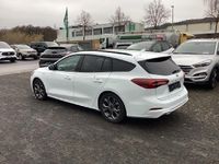 Gebraucht Ford Focus ST-Line 155 PS (114 kW) 2024 Frostweiß Kombi