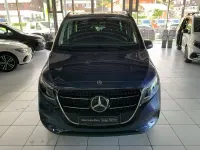 Gebraucht Mercedes V300 Style 237 PS (174 kW) 2025 Blau Van / Kleinbus