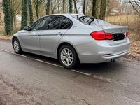 Gebraucht BMW 330e Advantage 252 PS (185 kW) 2017 Grau Limousine
