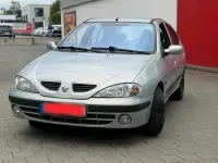 Gebraucht Renault Mégane 107 PS (78 kW) 2001 Silber Limousine