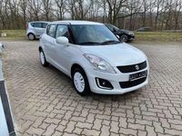 Gebraucht Suzuki Swift Club 94 PS (69 kW) 2016 Weiß metallic Kleinwagen