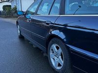 Gebraucht BMW 525 192 PS (141 kW) 2002 Blau Kombi