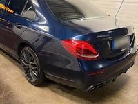 Gebraucht Mercedes E220 AMG 194 PS (142 kW) 2017 Blau Limousine