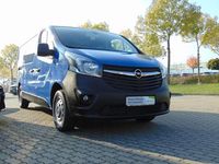 Gebraucht Opel Vivaro 95 PS (69 kW) 2018 Blau Van / Kleinbus