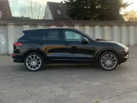 Second-hand Porsche Cayenne 262 CP (192 kW) 2016 Negru SUV