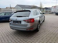 Gebraucht Skoda Superb Executive 150 PS (110 kW) 2019 Grau Kombi