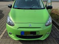 Gebraucht Mitsubishi Space Star 71 PS (52 kW) 2013 Grün Van / Kleinbus