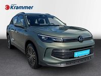 Gebraucht VW Tiguan Life 150 PS (110 kW) 2024 Grün SUV