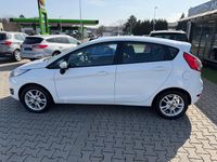 Usata Ford Fiesta 101 CV (74 kW) 2016 Bianco Utilitaria