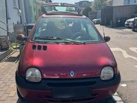 Używany Renault Twingo 70 KM (51 kW) 2002 Czerwony Hatchback
