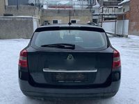 Gebraucht Renault Laguna III 140 PS (102 kW) 2010 Blau Kombi