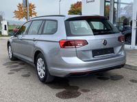 Gebraucht VW Passat 150 PS (110 kW) 2022 Silber Kombi