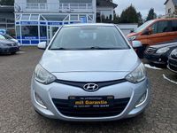 Gebraucht Hyundai i20 85 PS (62 kW) 2012 Grau Kleinwagen