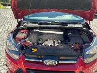 Używany Ford Focus Titanium 105 KM (77 kW) 2014 Czerwony Sedan/Limuzyna