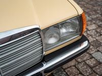 Gebraucht Mercedes 200 109 PS (80 kW) 1982 Gelb Kombi