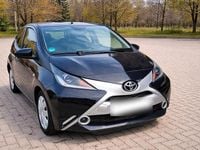 Gebraucht Toyota Aygo 69 PS (50 kW) 2018 Schwarz Kleinwagen