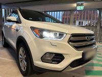 Gebraucht Ford Kuga 180 PS (132 kW) 2017 Weiß SUV