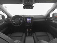 Gebraucht Volvo XC40 197 PS (144 kW) 2025 Rot SUV