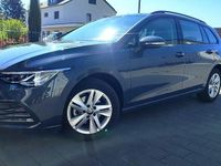 Gebraucht VW Golf VIII Life 110 PS (80 kW) 2022 Grau Kombi