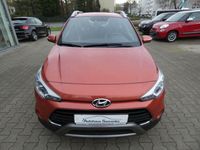 gebraucht Hyundai i20 Active blue YES!*2HAND*AHK*NAVI*RFK*PDC*SHZ