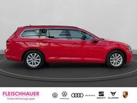 Gebraucht VW Passat Business 122 PS (89 kW) 2023 Rot Kombi