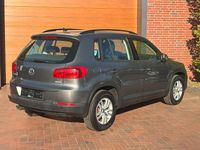 Gebraucht VW Tiguan Trendline 110 PS (80 kW) 2015 Grau SUV