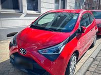 Gebraucht Toyota Aygo 72 PS (52 kW) 2018 Schwarz Kleinwagen