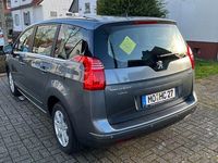 Gebraucht Peugeot 5008 Active 156 PS (114 kW) 2011 Schwarz Van / Kleinbus