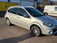 Gebraucht Renault Clio GrandTour Dynamique 103 PS (75 kW) 2011 Silber Kombi