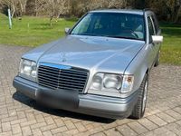 Second-hand Mercedes E320 220 CP (161 kW) 1994 Argintiu Break
