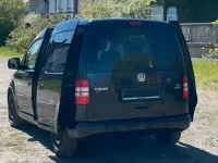 Second-hand VW Caddy 102 CP (75 kW) 2013 Negru Monovolum