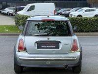 Second-hand Mini ONE 90 CP (66 kW) 2002 Argintiu Hatchback