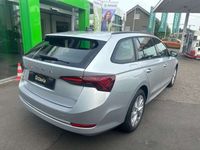 gebraucht Skoda Octavia Combi 1.5 eTEC DSG Style AHK Matrix Navi