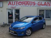 Gebraucht Toyota Auris Hybrid Life 99 PS (72 kW) 2014 Electric blue metallic Limousine