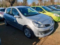 Gebraucht Renault Clio II 75 PS (55 kW) 2008 Silber Limousine