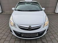 Gebraucht Opel Corsa Satellite 69 PS (50 kW) 2012 Casabl/arctic/eisweiss/kaolin Kombi