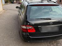 Gebraucht Mercedes E220 170 PS (125 kW) 2008 Schwarz Kombi