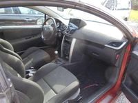 Gebraucht Peugeot 207 CC 120 PS (88 kW) 2007 Rot Cabrio