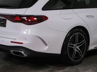 Gebraucht Mercedes E200 AMG 204 PS (150 kW) 2024 Unilack polarweiß uni Kombi