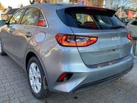 gebraucht Kia Ceed Ceed / cee'd1.5T 7-DCT Navi klima Cam P.sen Temp