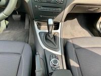 Gebraucht BMW 130 Advantage 265 PS (194 kW) 2007 Schwarz Kleinwagen