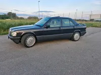 Gebraucht Mercedes 190 118 PS (86 kW) 1988 Schwarz Limousine