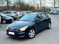 Gebraucht Hyundai i30 Comfort 109 PS (80 kW) 2009 Schwarz Kombi