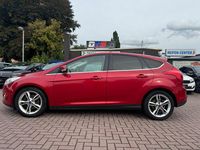 Gebraucht Ford Focus Titanium 182 PS (133 kW) 2013 Candyrot metallic Limousine