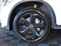 Gebraucht Mercedes GLC300 258 PS (189 kW) 2022 Polar white SUV