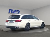 Gebraucht Mercedes E300 306 PS (225 kW) 2022 Weiß Kombi