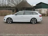 Gebraucht Skoda Octavia RS 265 PS (194 kW) 2024 Weiß moon metallic Kombi