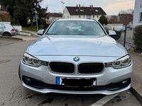 Gebraucht BMW 320 Advantage 163 PS (119 kW) 2016 Silber Kombi
