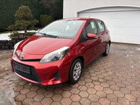 Gebraucht Toyota Yaris Hybrid Life 75 PS (55 kW) 2013 Rot Limousine